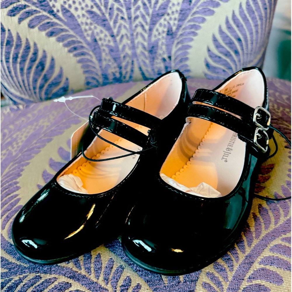 New black Mary Jane shoes with buckles 🥿🖤